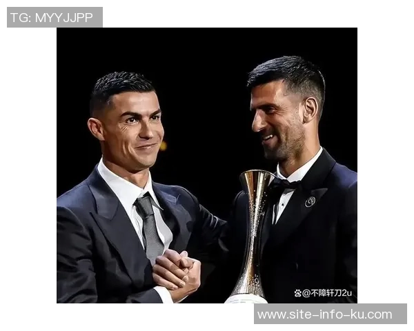 亚马尔分享圣诞假期视频与德约科维奇父子同框参加环足奖活动 亚马尔分享圣诞假期视频与德约科维奇父子同框参加环足奖活动